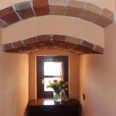 Il Borgo Oda ve Kahvaltı Castellinaldo