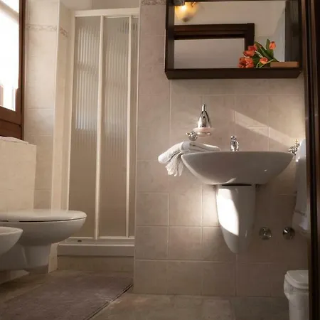 Il Borgo Oda ve Kahvaltı Castellinaldo